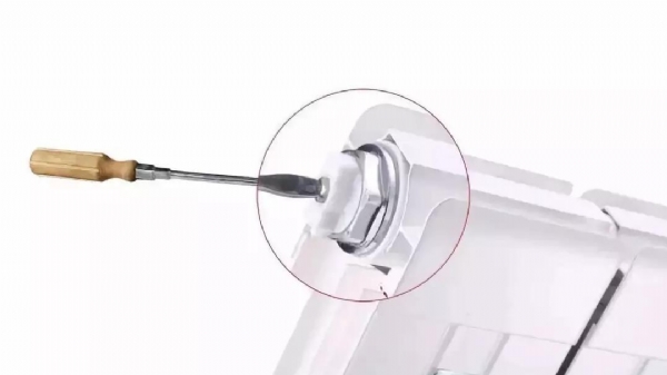 教你如何輕松給暖氣片放氣？